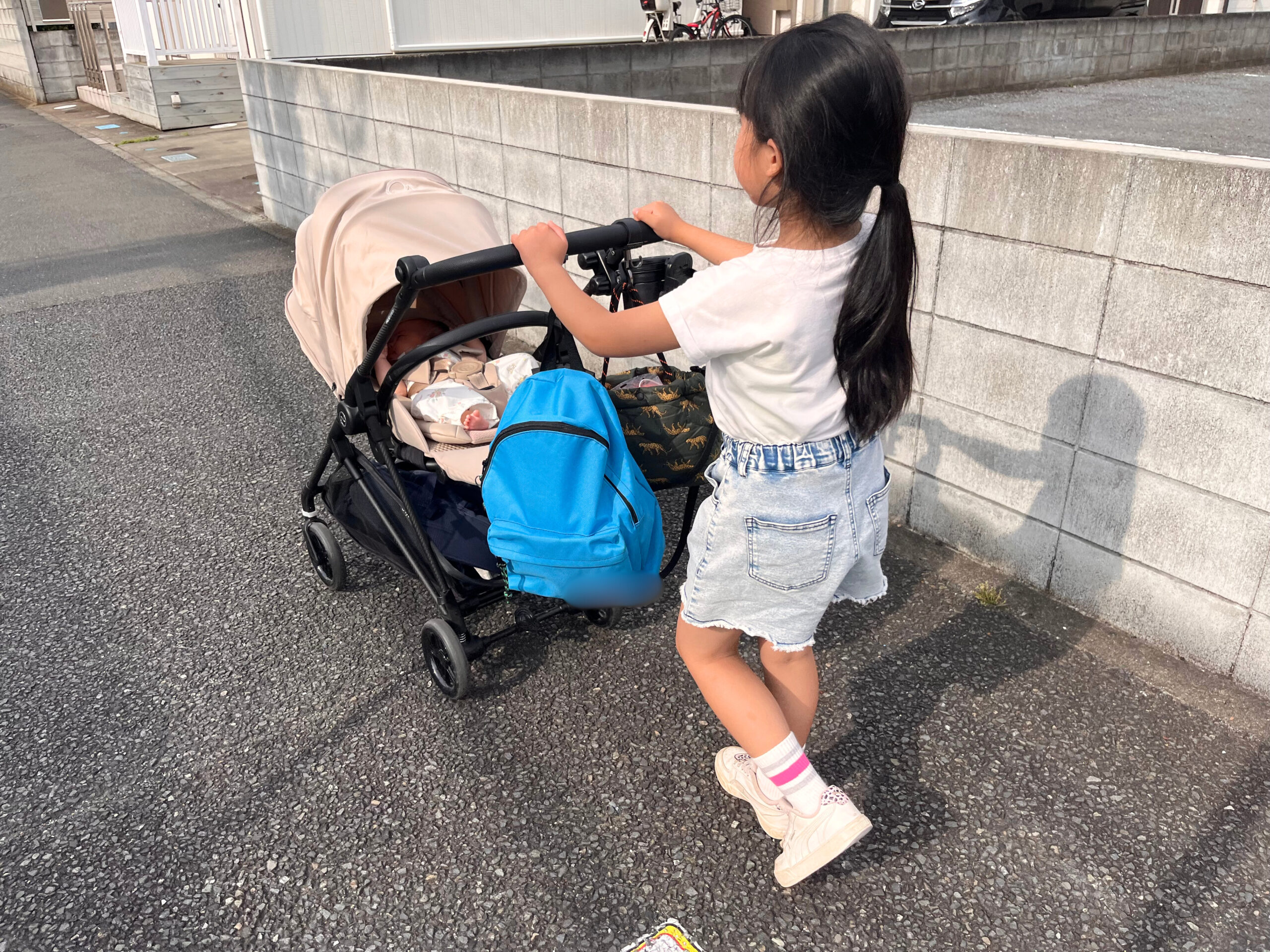 お姉ちゃんがサイベックスメリオカーボンを押している