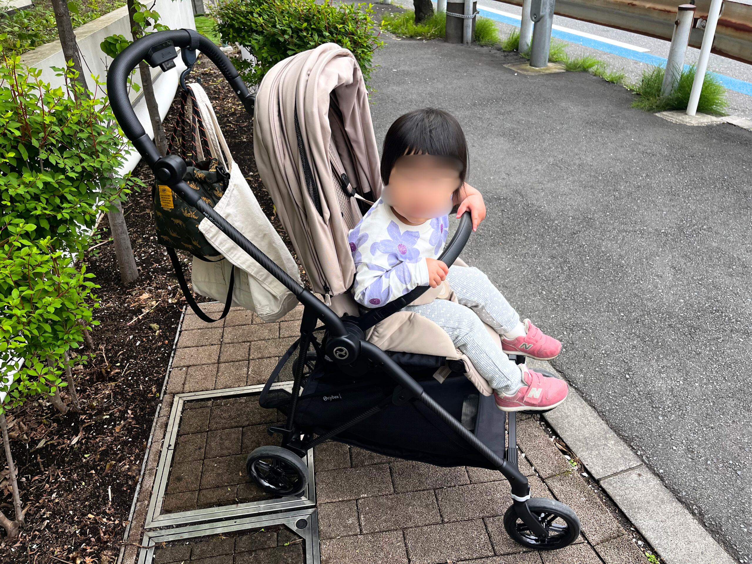 サイベックスメリオカーボンに乗る赤ちゃん